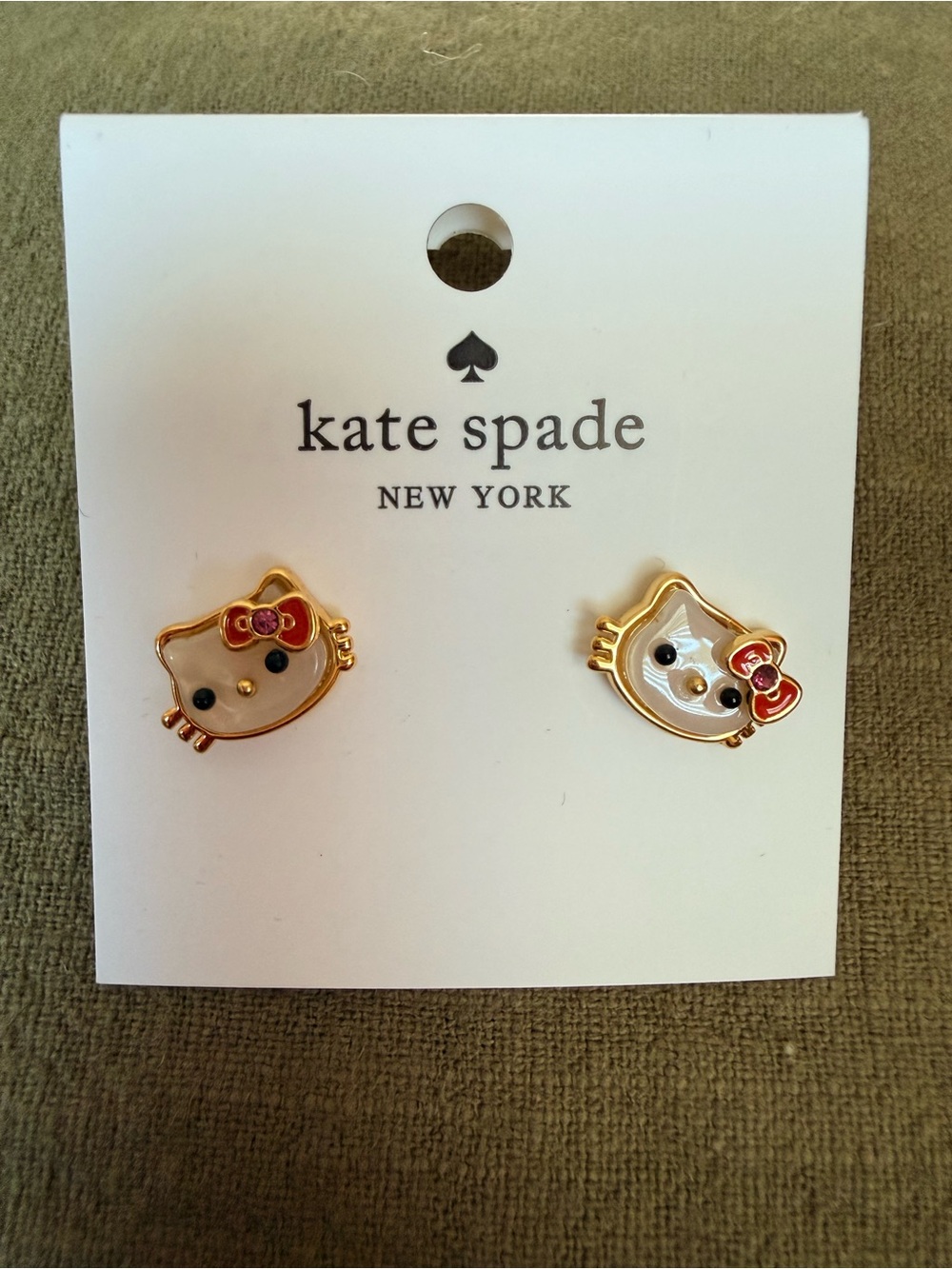 HELLO KITTY X KATE SPADE stud earrings